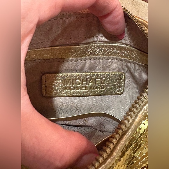 Michael Kors Gold Pebble Grain Leather & Sequence Wristlet W Strap - Picture 6 of 11